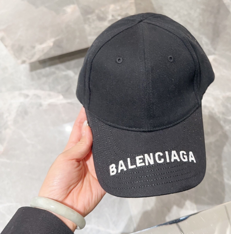 BALENCIAGA